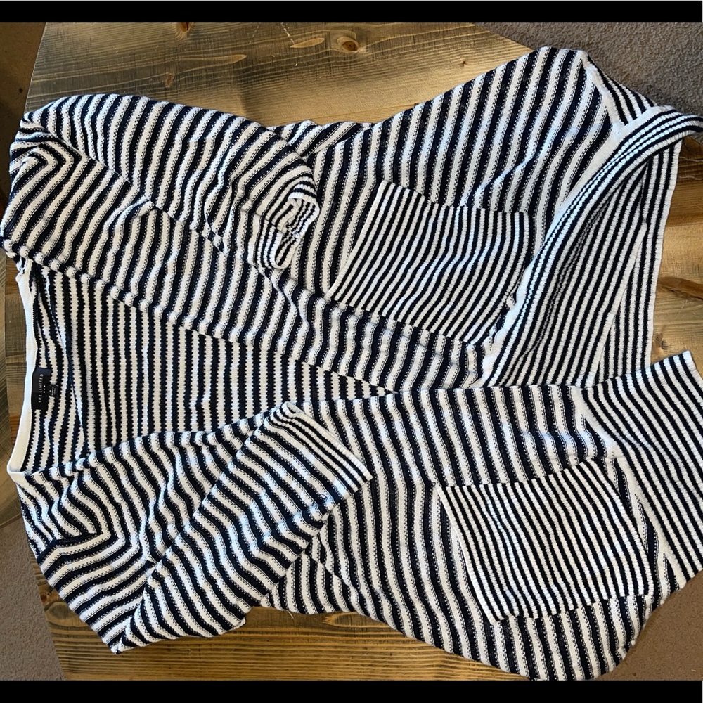 The limited Striped cardigan with pockets